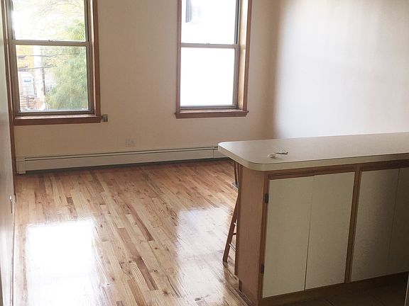 2nd image of 190 W 9th St #1