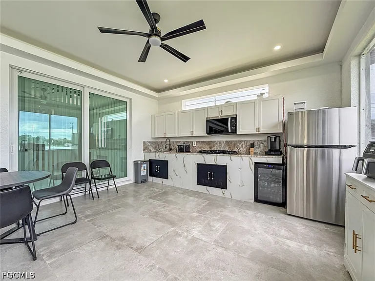 4704 Karen Ave S — Photo 26