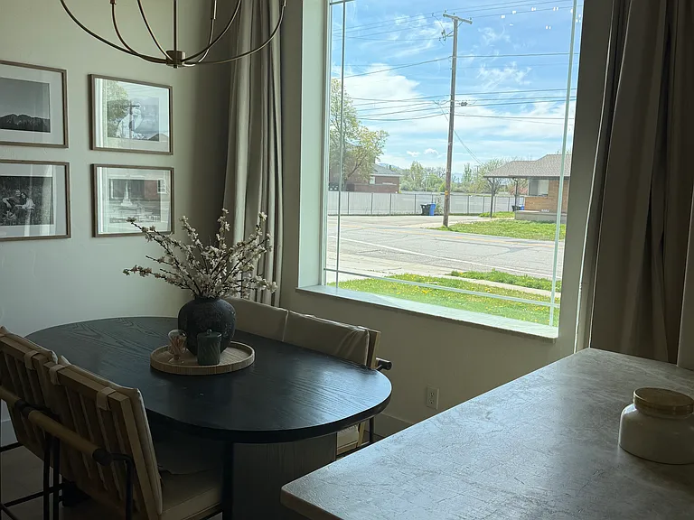 370 N 800 W — Photo 7