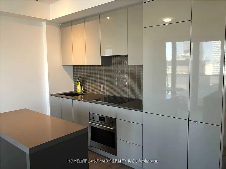 7 Grenville St #2507 — Photo 7