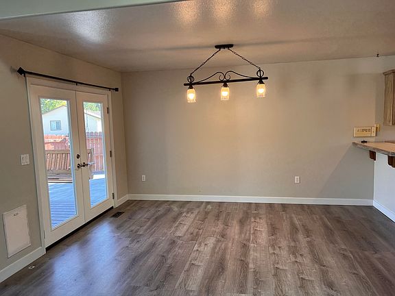 4th image of 3160 W Foxtrotter Dr