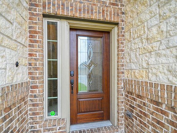 This door has a keyless handleset!