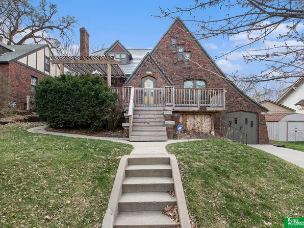 1028 Turner Blvd, Omaha, NE 68105
