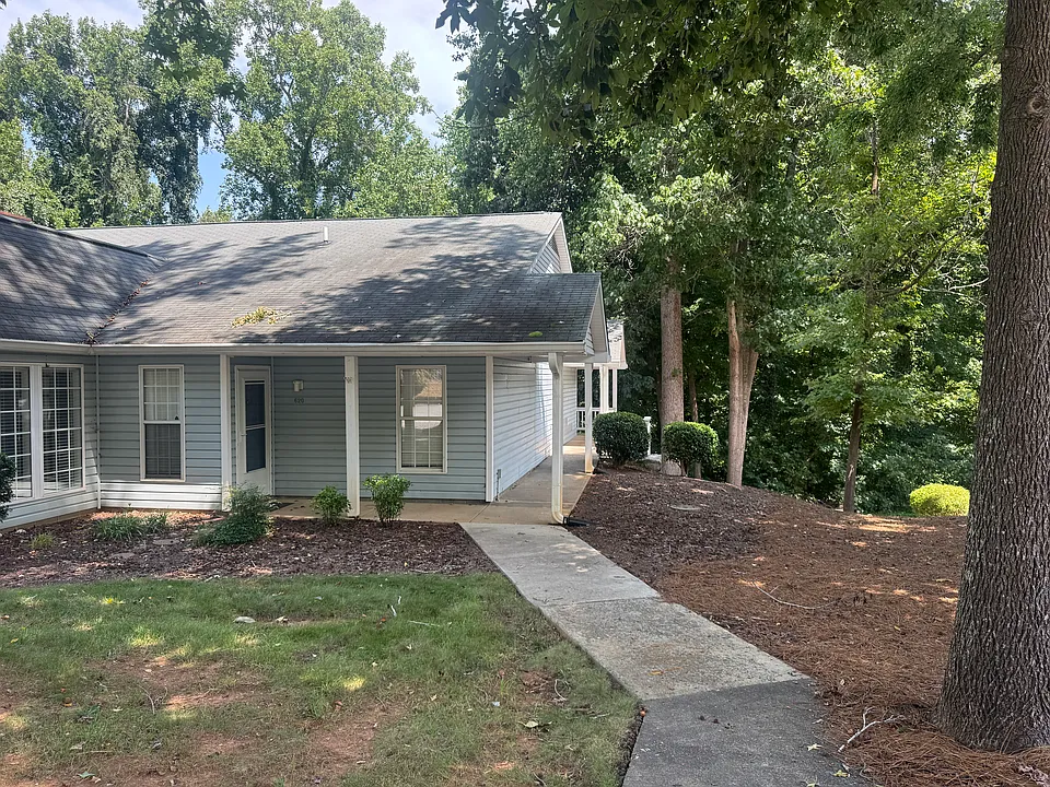 616 Balfour Rd