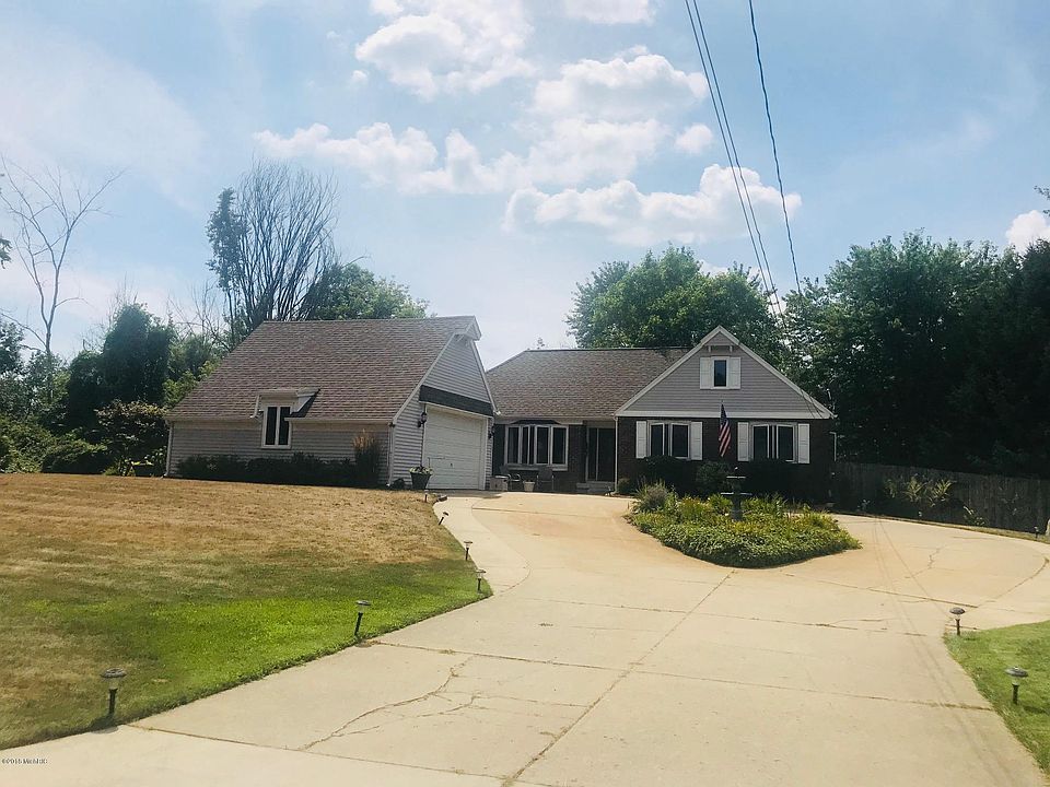 1st image of 13823 Windemere Dr NW