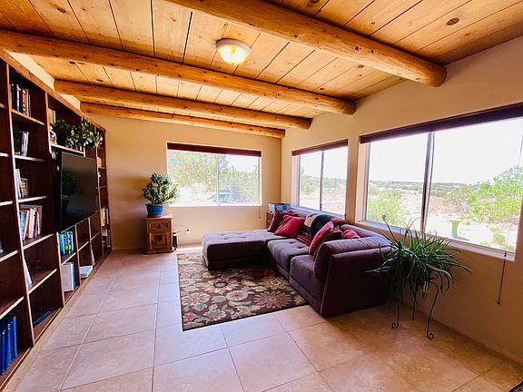 Enclosed bonus room with endless views towards the east. Excellent space for office or hang out space with exterior wall to the rest of the house.
