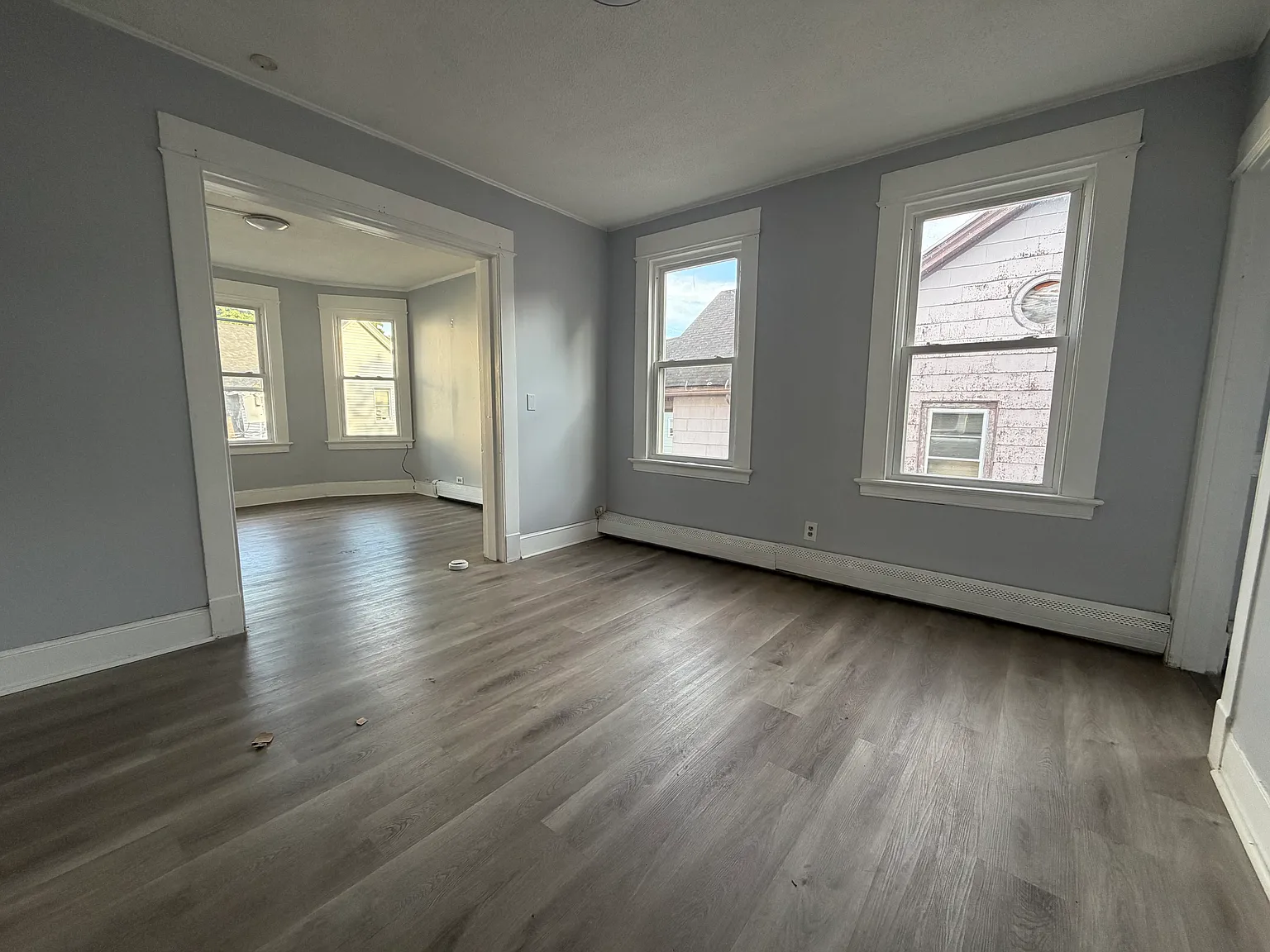 2 bed, 800 sqft, $1,275 — Photo 1