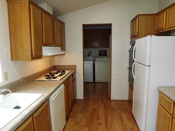 5th image of 252 Chaparral Ln