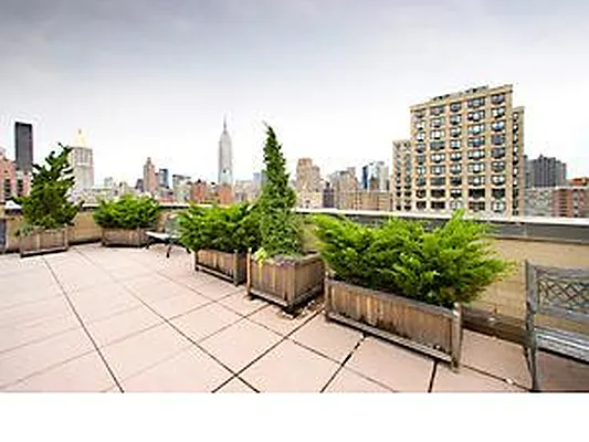 Sold by Corcoran | media 19