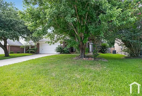 4 bed, 2000 sqft, $2,150 — Photo 2