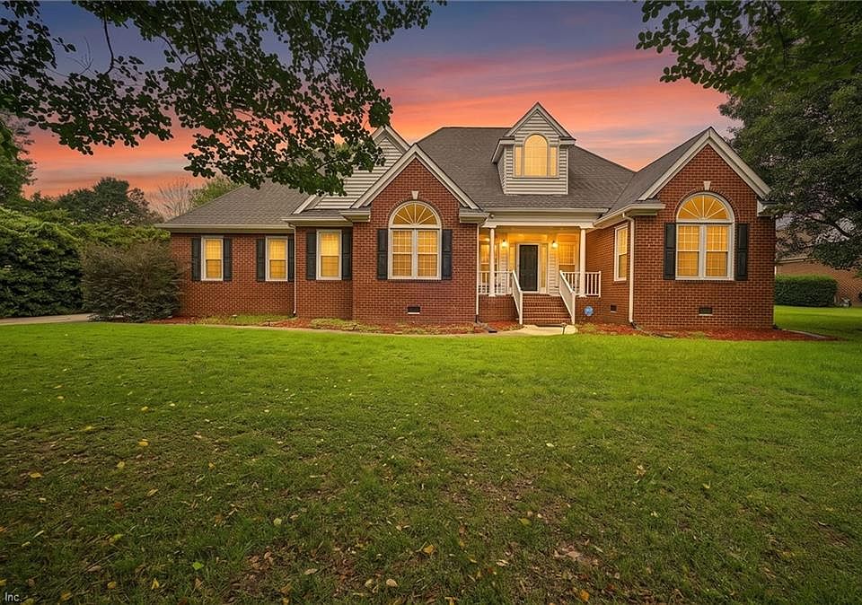 1st image of 134 Kings Point Dr