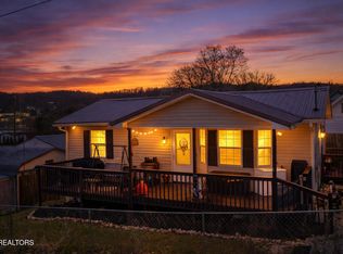 206 E Maple St, Caryville, TN 37714