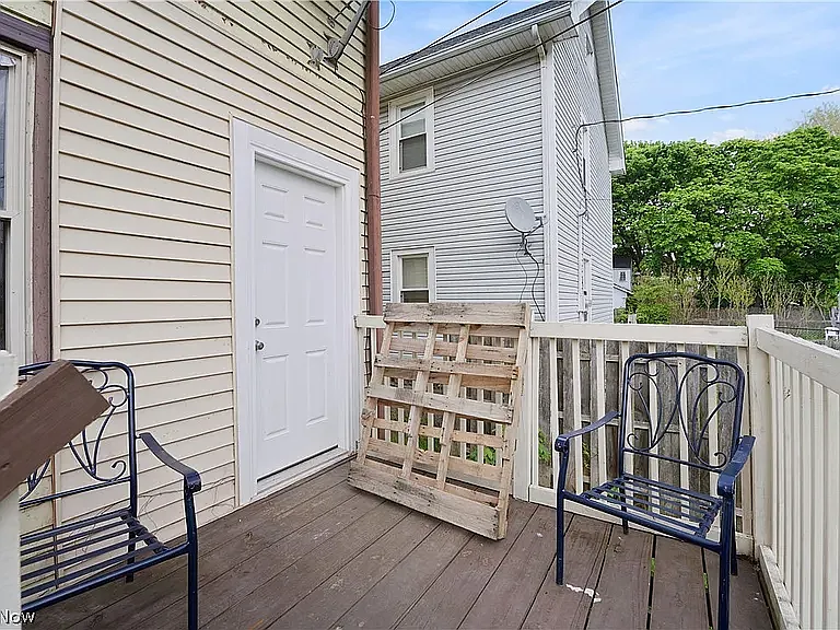 9615 Larnder Ave — Photo 20