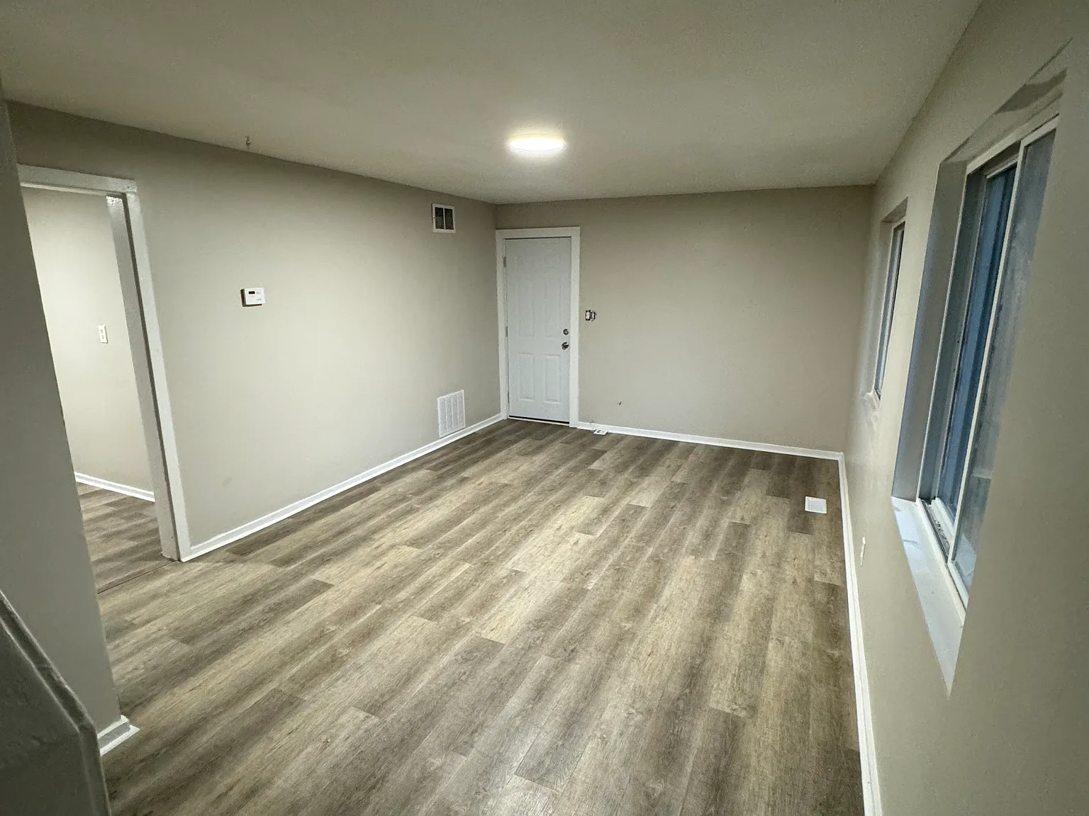 3 Bedroom 1 Bathroom Westland MI — Photo 2
