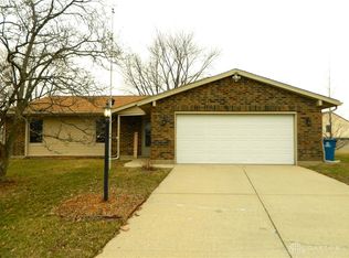 8585 Gateview Ct, Dayton, OH 45424