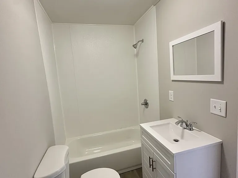 2108 25th St W — Photo 8