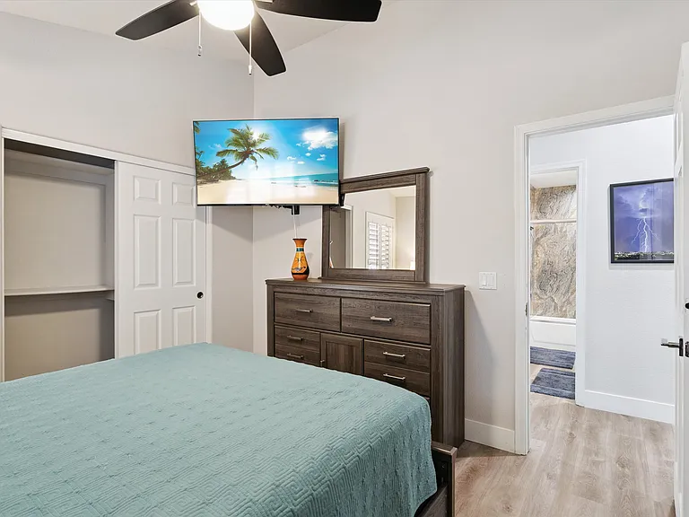 4637 E Fernwood Ct — Photo 18