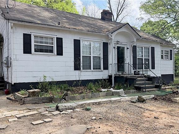 3rd image of 1948 Browns Mill Rd SE