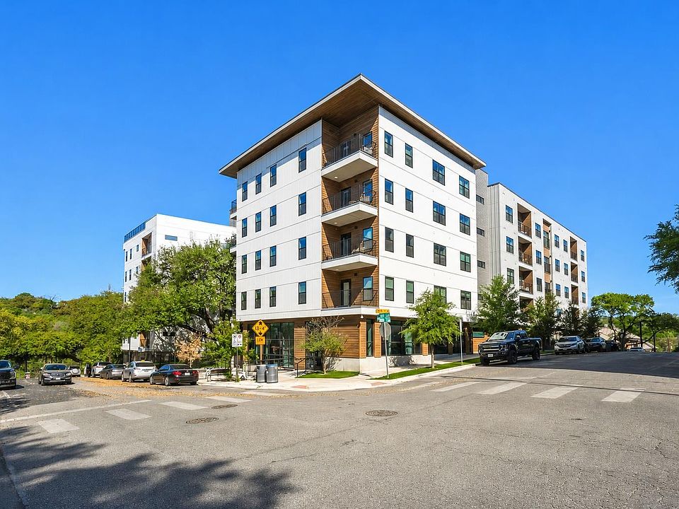 1st image of 2500 Longview St Unit 300