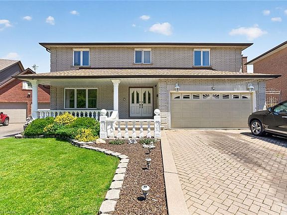 3rd image of 10 Skye Ct