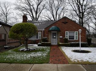 726 Crystal Dr, Pittsburgh, PA 15228