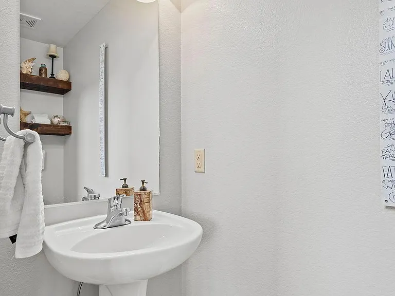 7475 Hunter Glen Dr — Photo 20