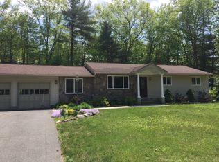 52 Dyer Switch Rd, Saratoga Springs, NY 12866