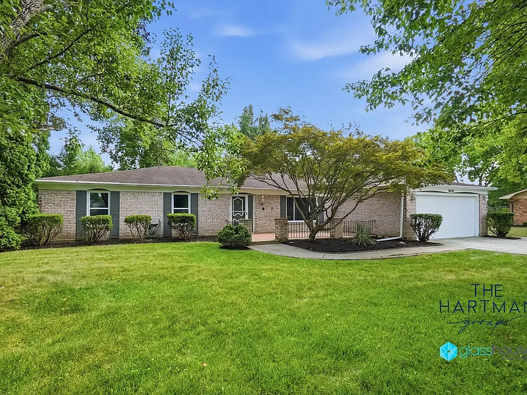 3059 Ranchfield Dr — Photo 2