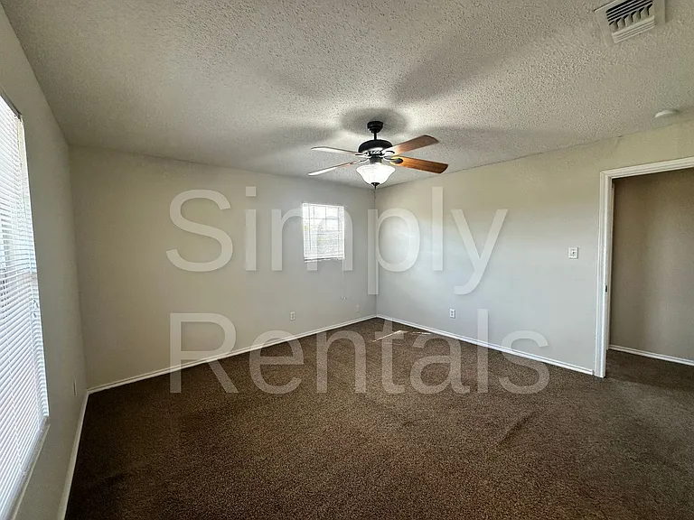 479 Mills Way — Photo 14
