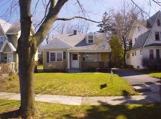 93 Shelbourne Rd, Rochester, NY 14620
