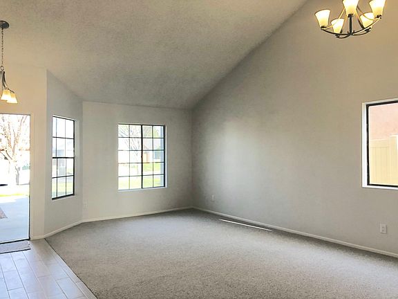4th image of 2248 S Pinehurst Pl