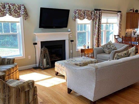 4th image of 137 Brandywyne Ct