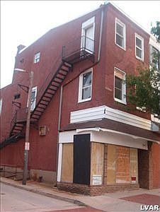 1st image of 526 W Hamilton St
