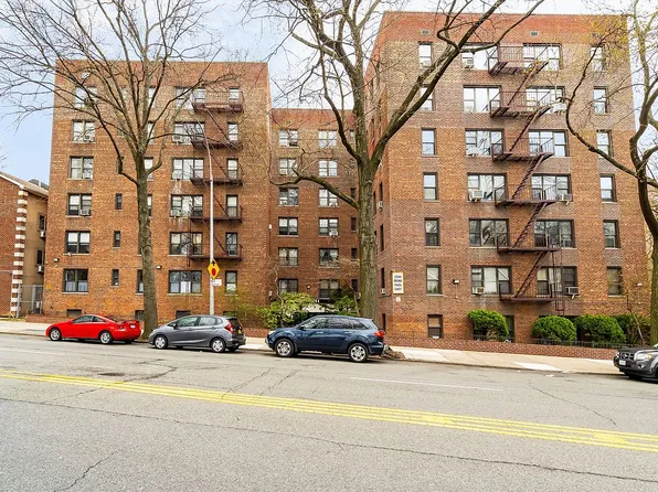 2244 Bronx Park E APT 2K, Bronx, NY 10467