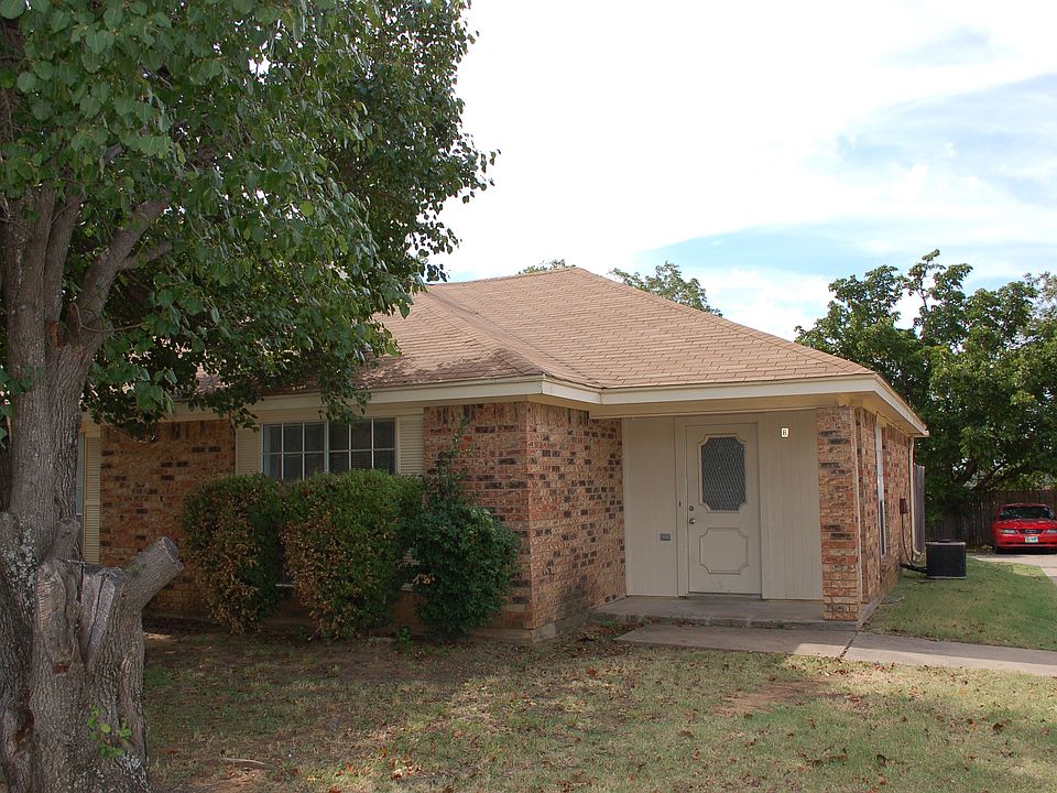 1st image of 2308 Monte Carlo Dr APT B
