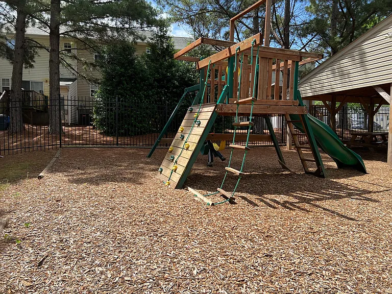 Play structure