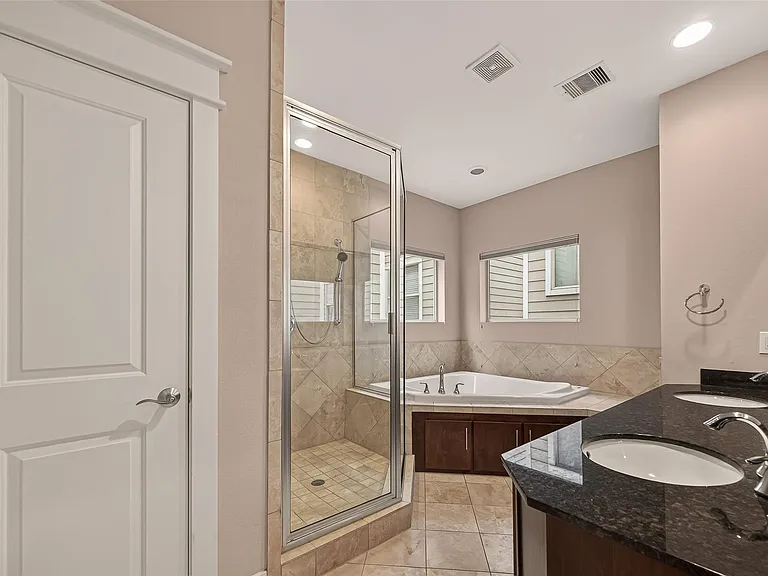 1510 Crockett St #B — Photo 29