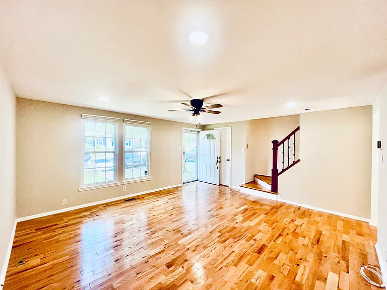 13 Dallington Ct — Photo 6