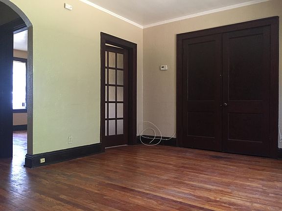 3rd image of 4023 Meramec St APT 4