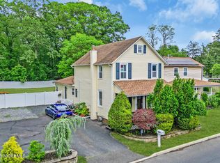 908 Green Grove Rd, Ocean, NJ 07712