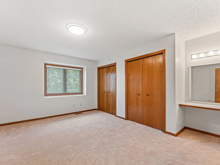 15465 Sussex Dr — Photo 13