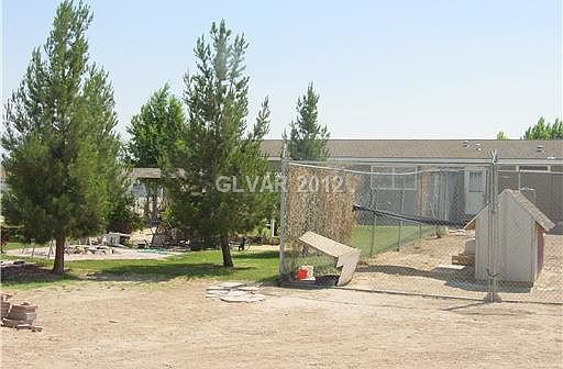 4th image of 6720 S Surrey Ln