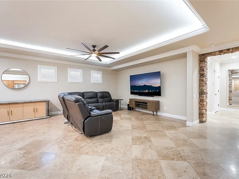 2676 Lochleven Way — Photo 41