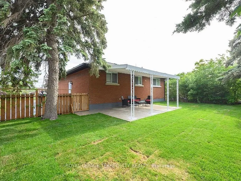 6950 Richmond Cres #MAIN FLOOR — Photo 23