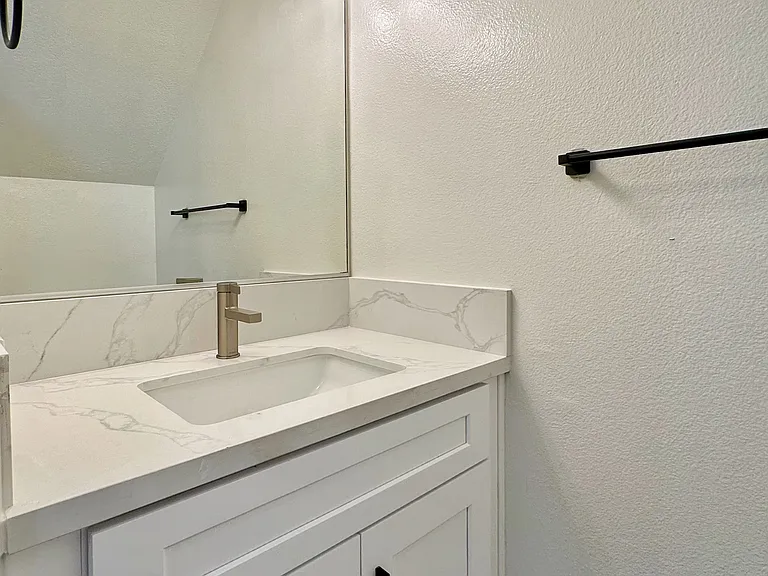 112 N Michigan Ave #9 — Photo 12