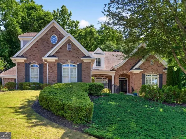 800 E Shore Dr, Canton, GA 30114