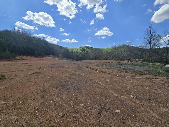 5th image of W Indian Valley Rd