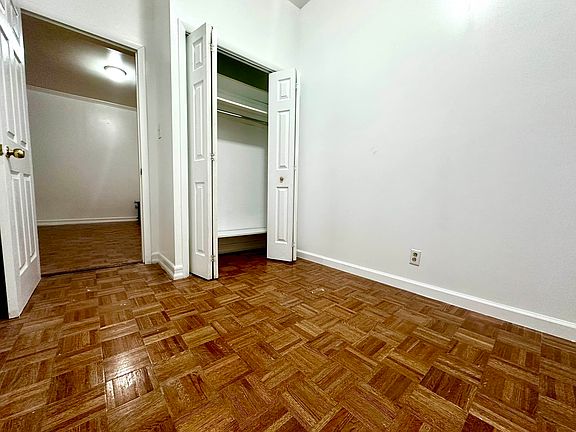 4th image of 121 Wadsworth Ave #23