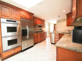 12 Owings Stone Rd, Barrington, RI 02806