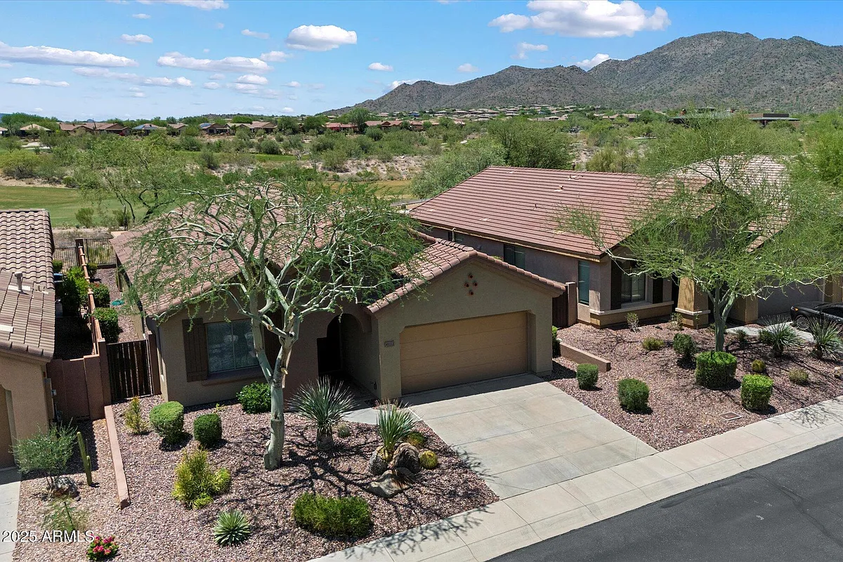 Building Photo - 41112 N Prestancia Dr